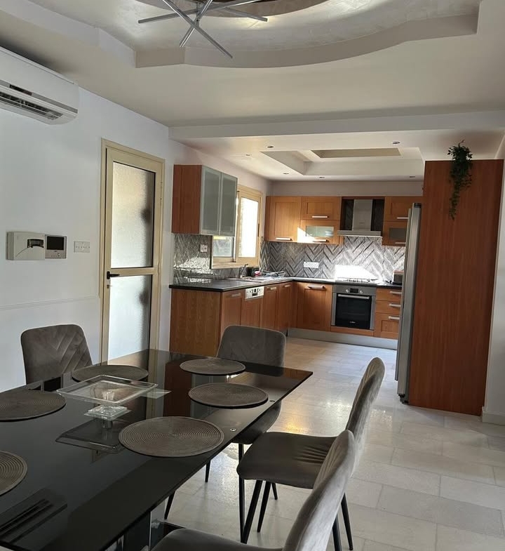 7bedroom house rental limassol3